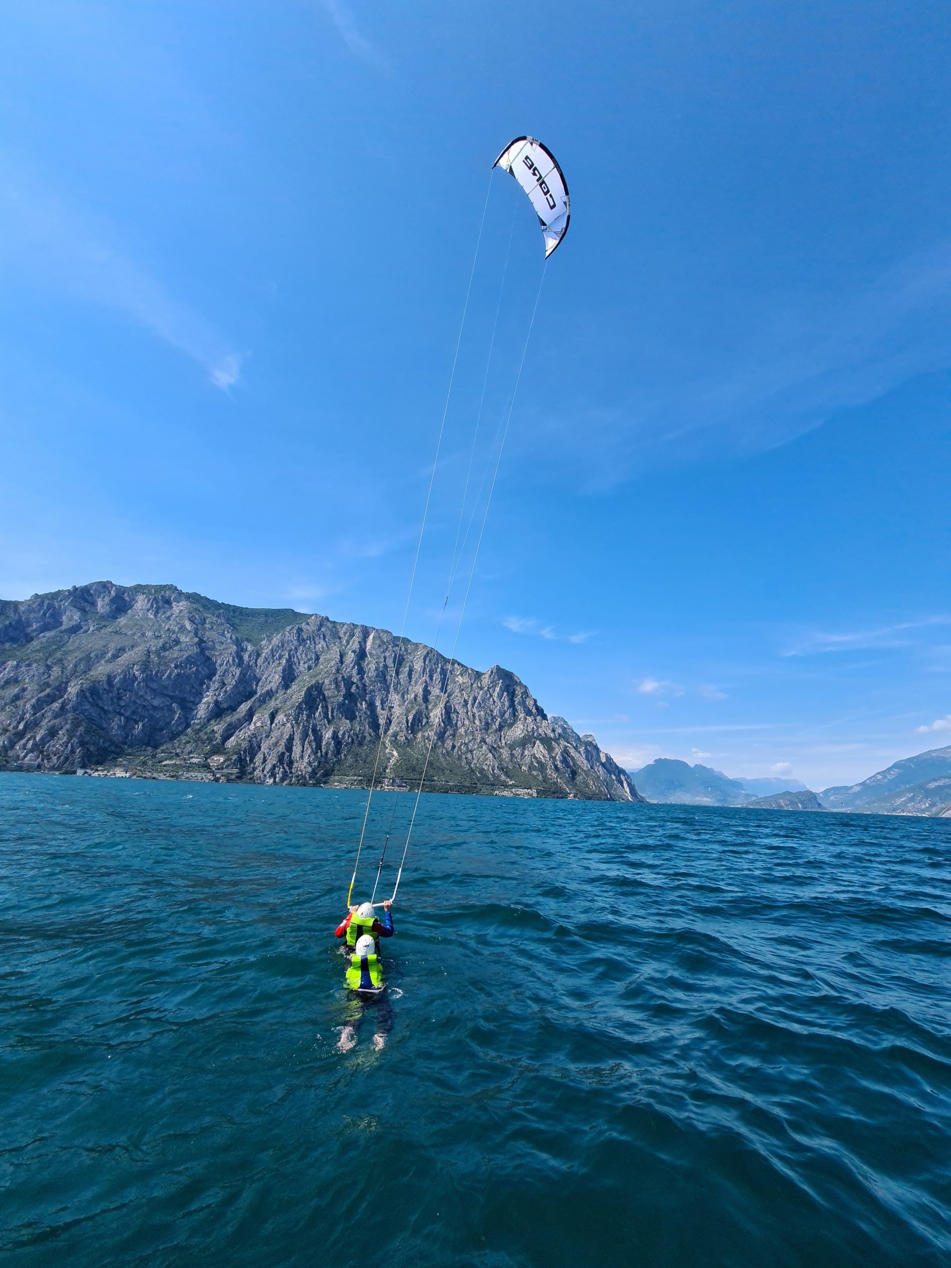 Lezioni di Hydrofoil kitesurf sul Lago di Garda